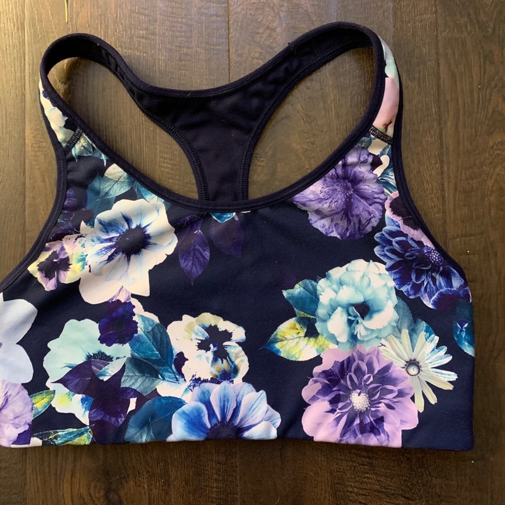 Sports bra